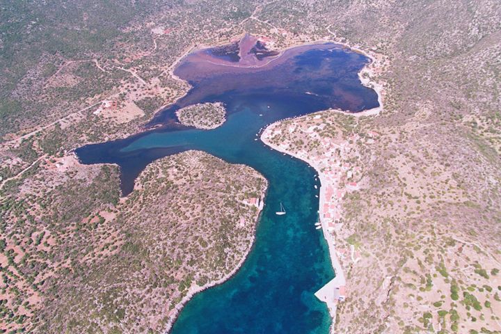 Το λιμάνι του Γέρακα - Μονεμβασιά - Χρυσόβουλο 6